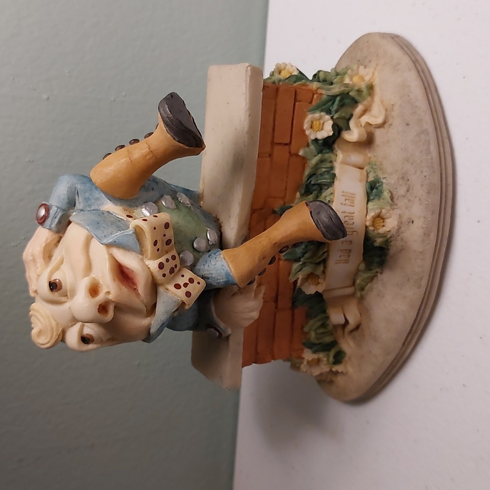 Vintage Humpty Dumpty figurine 351 of 3500, UDC 91